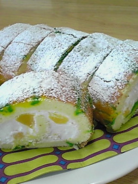 黄桃たっぷり!!米粉ロールケーキ(^^♪