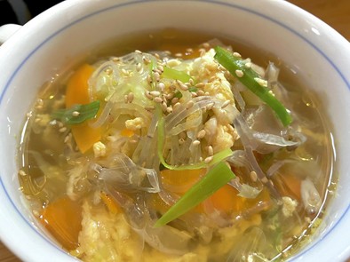 春雨とたっぷり野菜の中華スープの写真