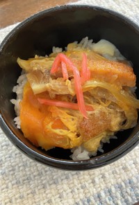 広島・呉名物「がんす」の卵とじ丼