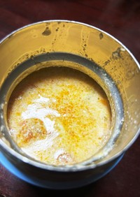 簡単ピリ辛トマトと卵、牛乳スープ