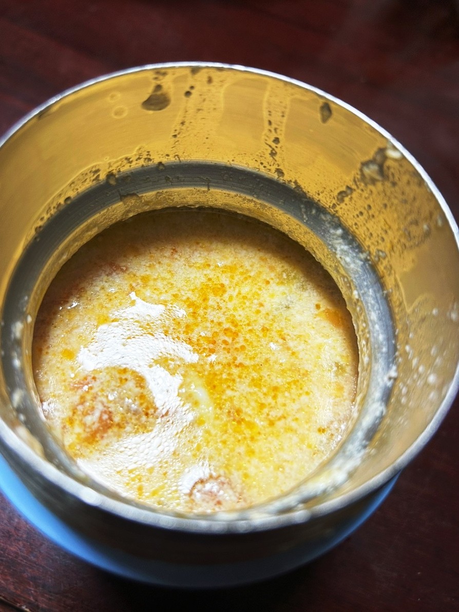 簡単ピリ辛トマトと卵、牛乳スープの画像