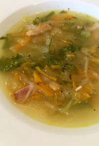 香味野菜の千切りスープ
