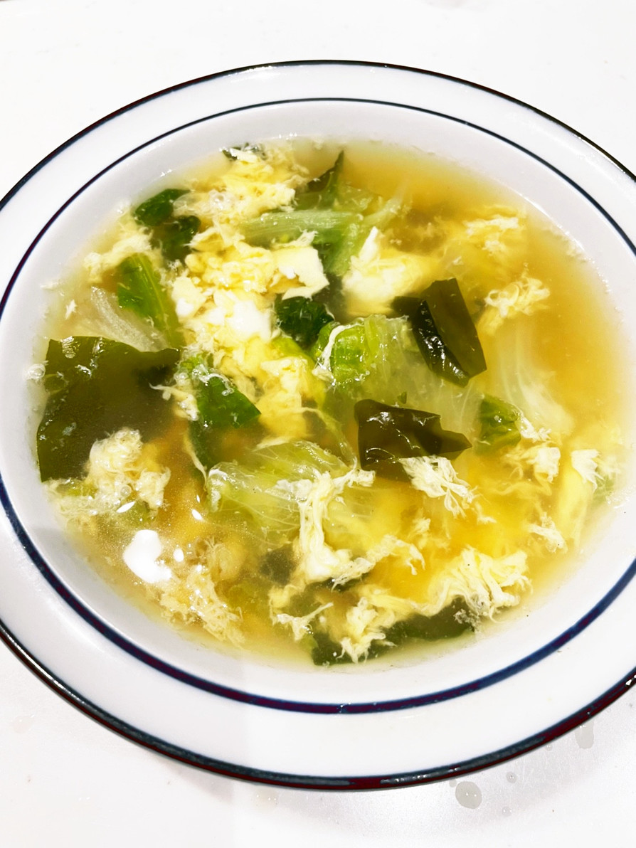 レタスとふんわり卵のスープの画像