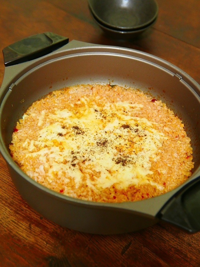 水炊き鍋の〆のピリ辛とろーりチーズの雑炊の画像