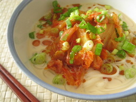 冷やし豆乳キムチうどん