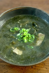 韓国のワカメスープ(ミヨク)