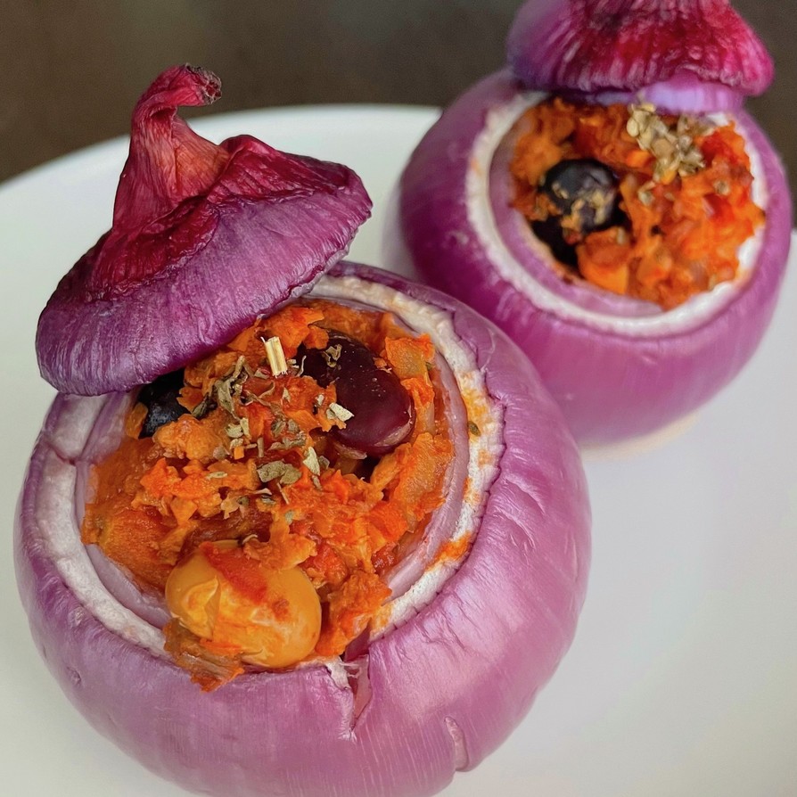 紫玉ねぎのチリコンカン入りグリル焼きの画像
