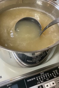基本の煮干しとゲンコツのWラーメンスープ