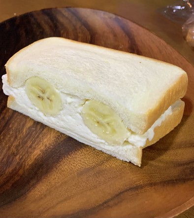 vo.4 秋の豆乳ホイップバナナサンドの写真
