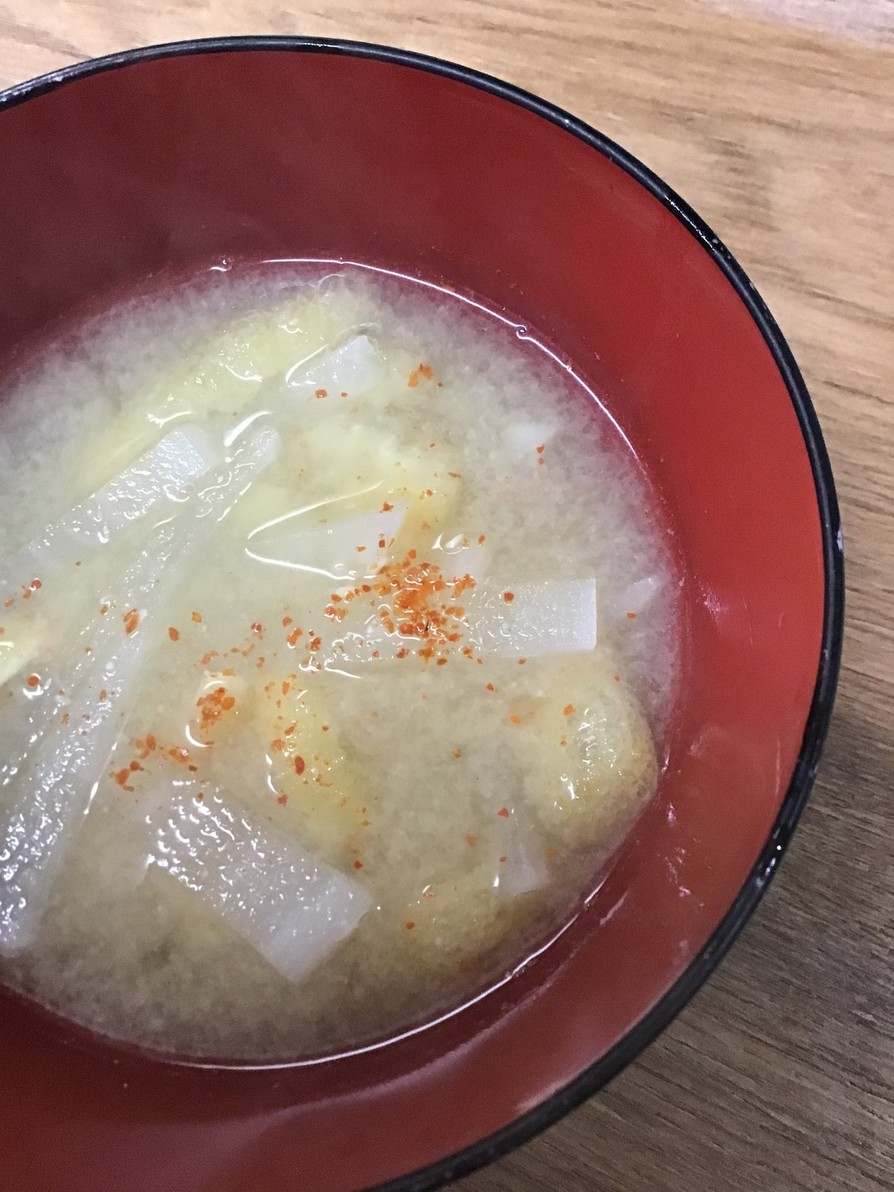 今朝の味噌汁/大根と油揚げの画像