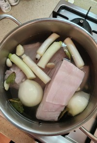 【煮豚】 韓国風豚肉のスユク