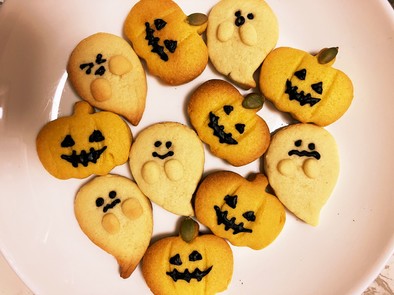 【保存用】ハロウィン型抜きクッキーの写真
