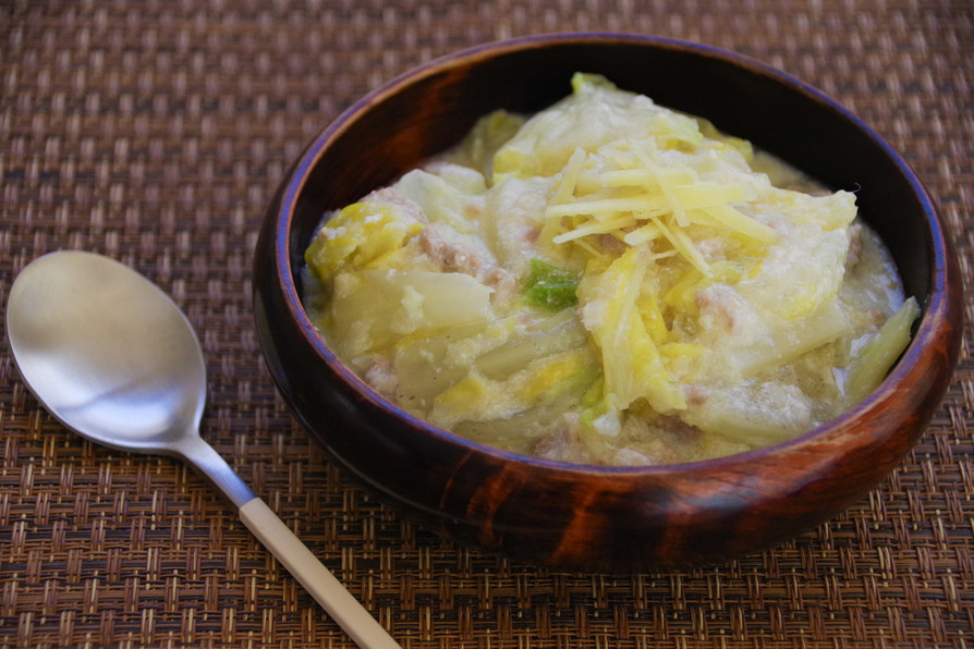 白菜とひき肉のミルクスープの画像