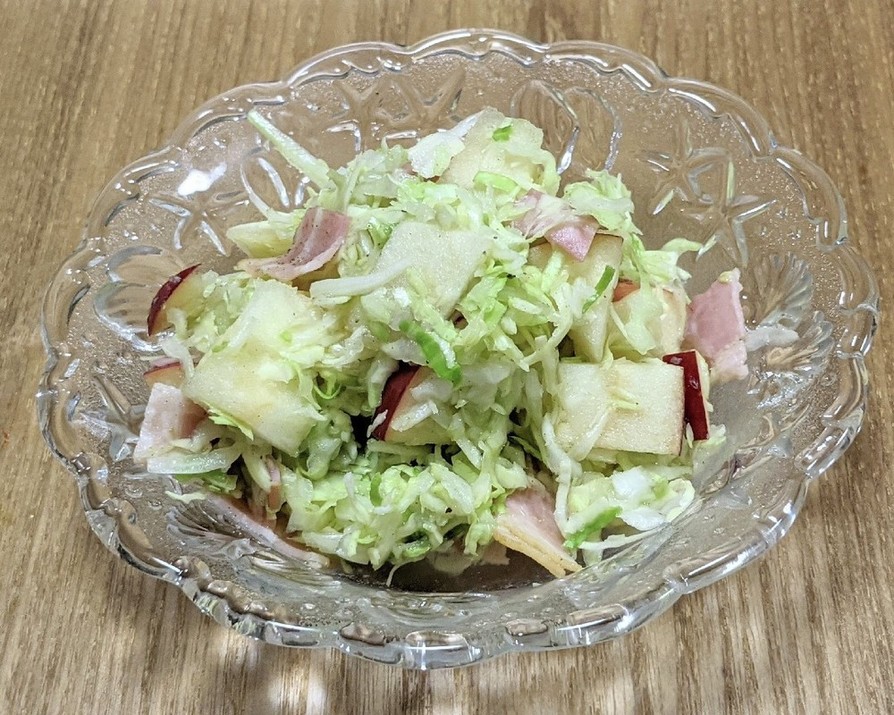 キャベツ★りんご★ベーコンのサラダの画像