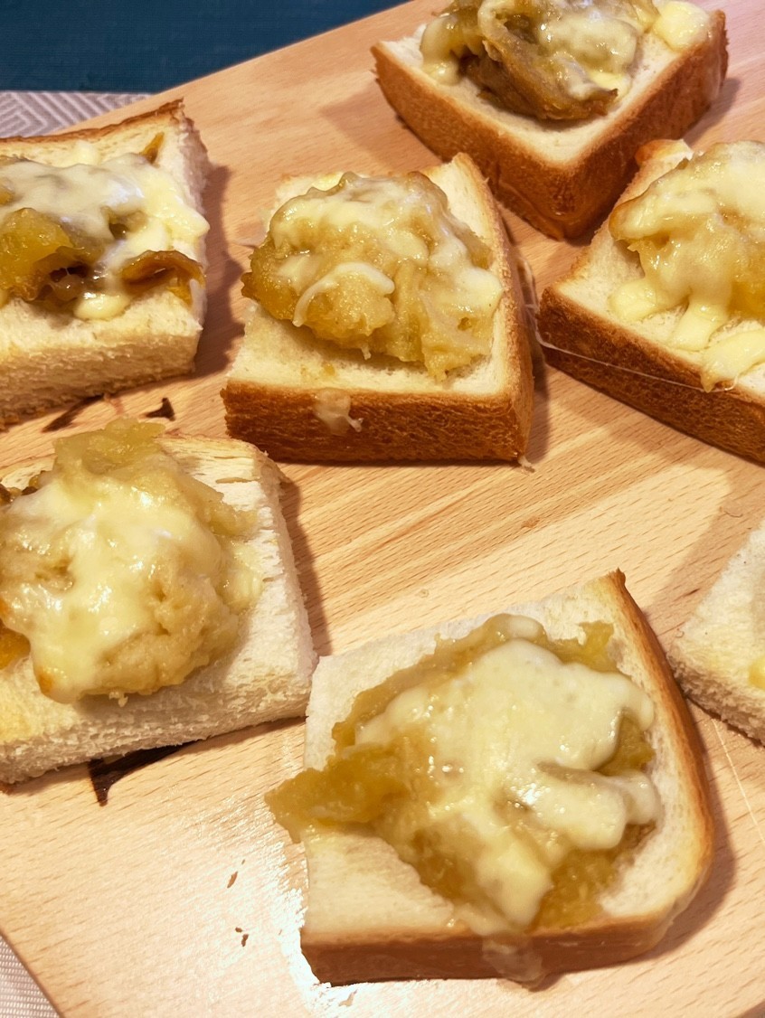 焼き芋チーズのせトーストの画像