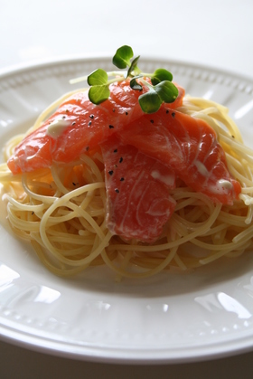 生サーモンのさっぱりクリームパスタ☆