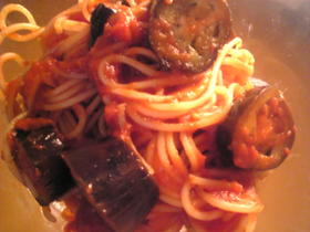 茄子とトマトのパスタ:アラビアータ