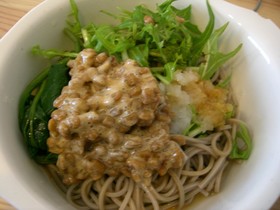 栄養満点☆ネバネバおろしぶっかけ蕎麦