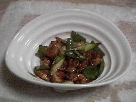 鶏肉とピーマンのピリ辛炒め