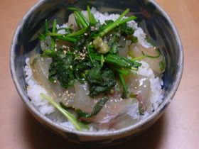 いくらでも食べちゃう!お刺身ののっけ丼
