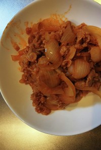 豚バラ肉と玉ねぎのケチャップ炒め