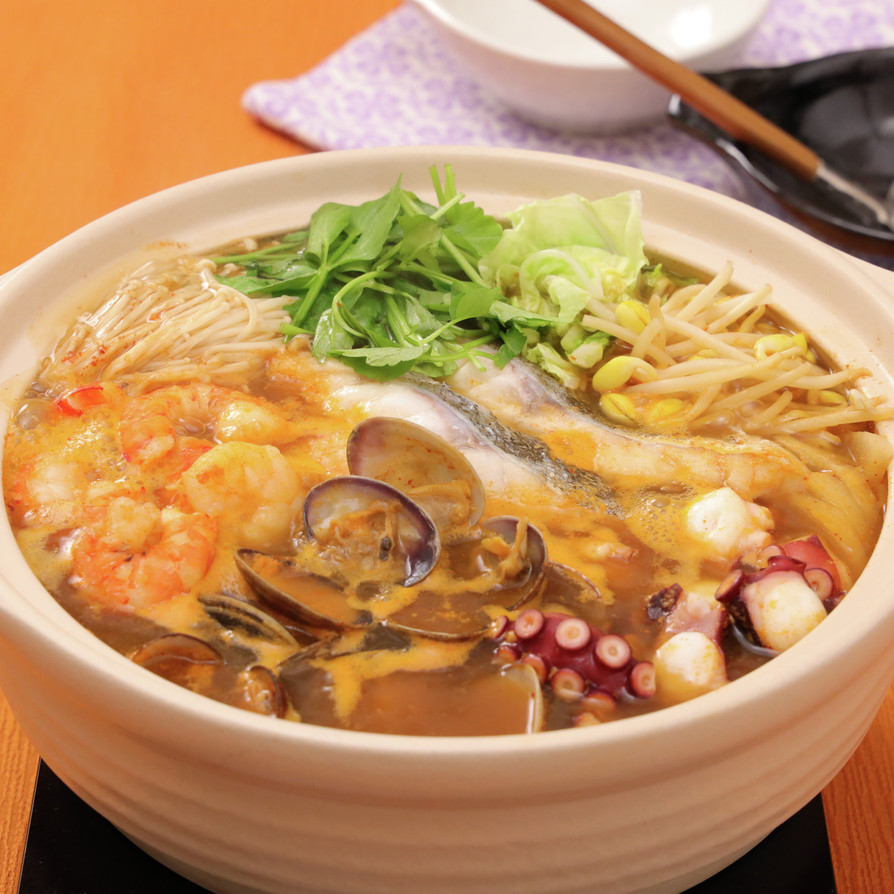 キムチ鍋スープで♪海鮮たっぷりヘムルタンの画像