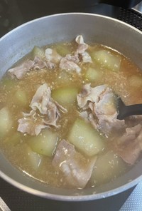 冬瓜と豚バラのとろとろ醤油麹おかずスープ
