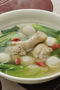 里芋とチンゲン菜の鶏スープ