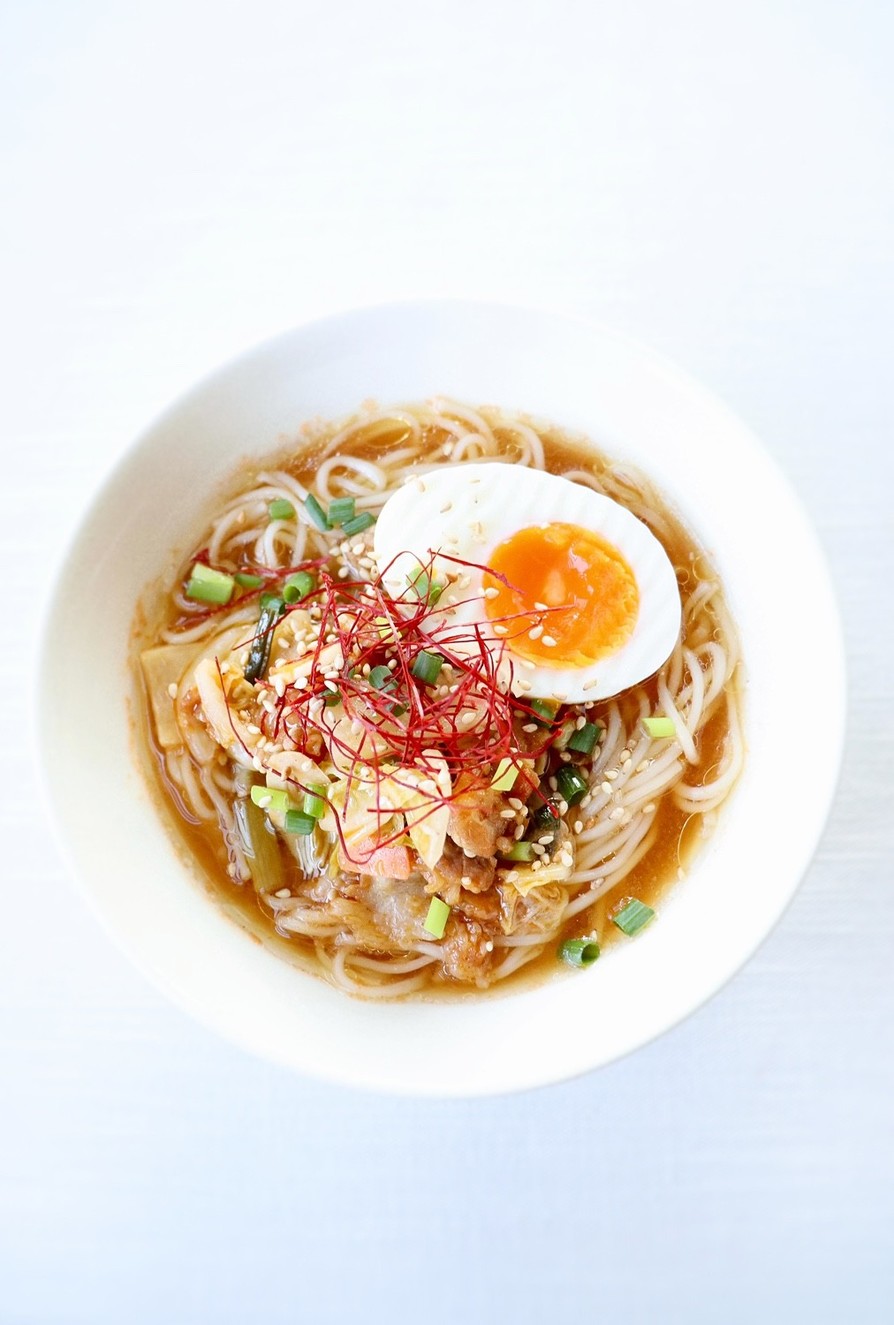韓国風温冷麺【水キムチ温麺】の画像