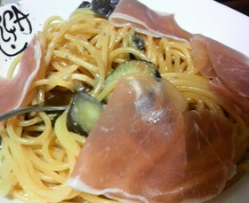 ブルーチーズ&生ハム&なすのパスタ