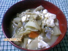 具たくさん!芋がらいり納豆汁