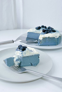 青いベイクドチーズケーキ