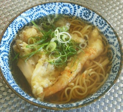 天ぷらソバ（中華麺使用）の写真