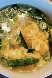海鮮風味のニラ玉スープ
