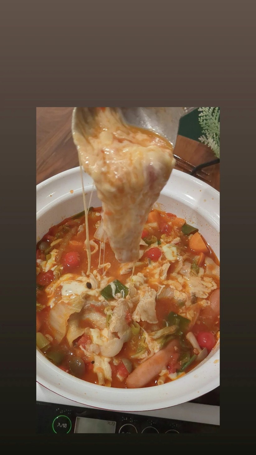 豚バラでトマトチーズ鍋スープパスタの画像
