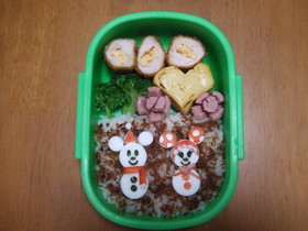キャラ弁 ミッキー&ミニー 雪だるま