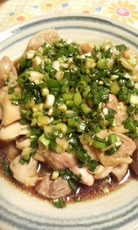 鶏肉のネギソースかけ