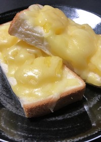 簡単甘酸っぱいパイナップルチーズトースト