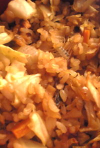 ハタハタの干物と野菜の味噌風味炒飯