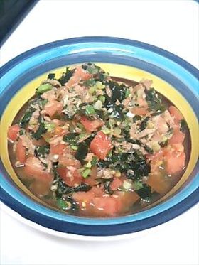 わかめとトマトの生姜風味ウマウマサラダ