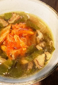 韓国料理/牛すじのシレギスープ