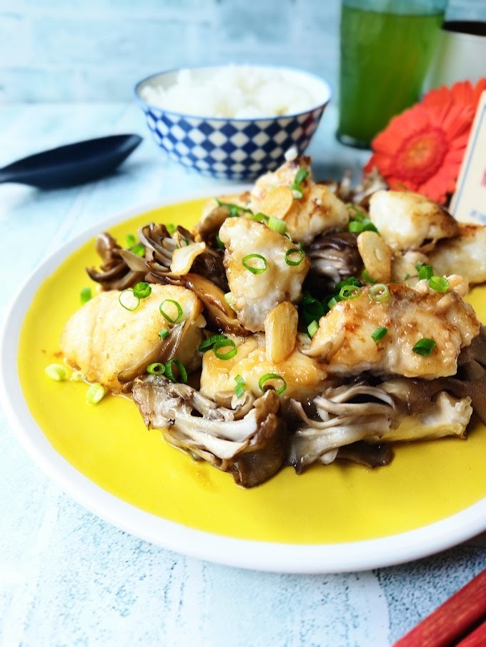 ご飯が進む☆鱈と舞茸のガリバタ醬油の画像