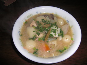 野菜たっぷりのみそ汁