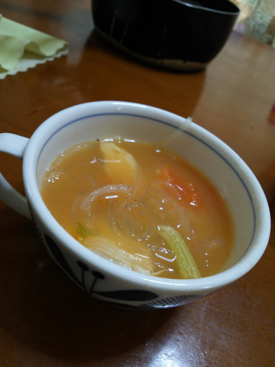 レバーペーストトマト春雨スープの写真