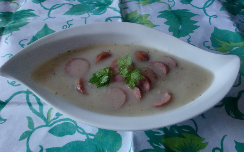 ポーランドの酸っぱいスープの画像