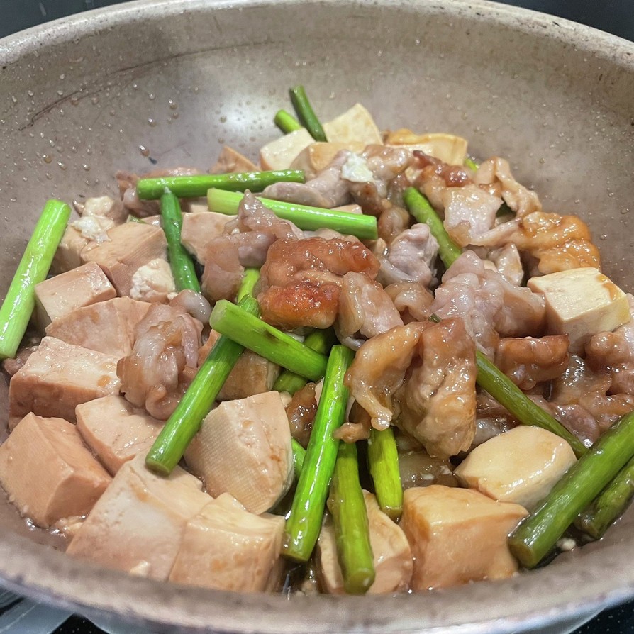 豚肉と豆腐とニンニクの芽炒めの画像