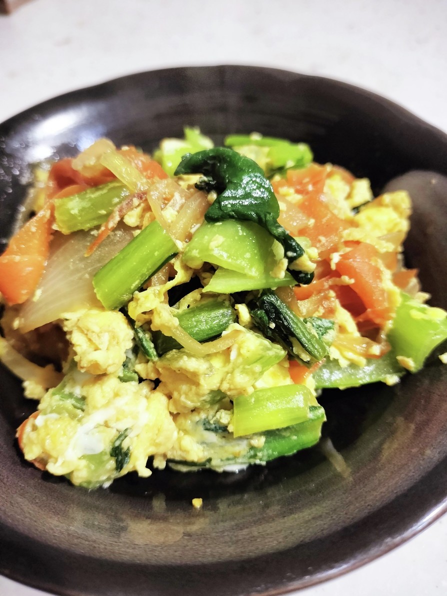卵と小松菜の炒め物の画像
