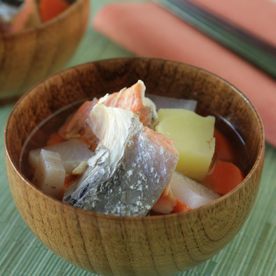 ご当地飯！鮭と野菜のやさしい味♪三平汁の写真