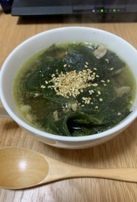 透明な韓国わかめスープ
