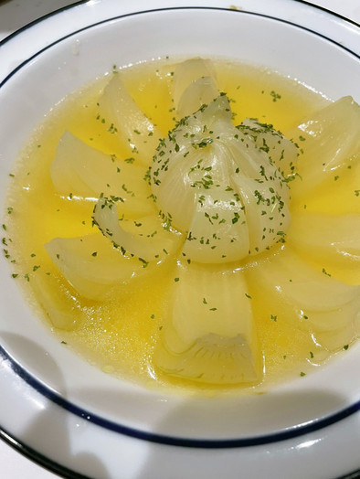 玉ねぎ丸ごとスープの写真